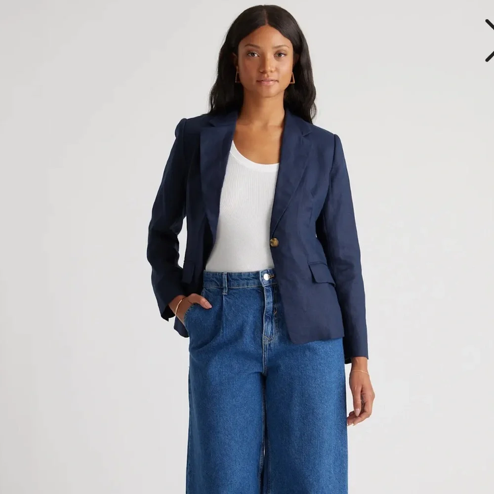 NWT - Quince Structured Navy Linen M Women’s Navy Blazer - Picture 2 of 8